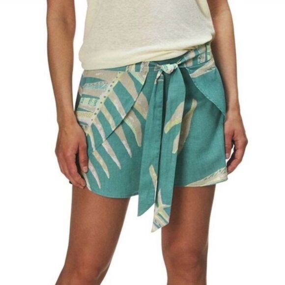 Patagonia Garden Island Teal Patterned Tie Hemp Shorts - Picture 1 of 8